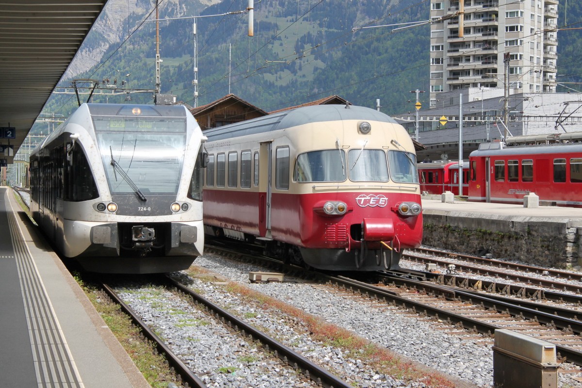 Thurbo Triebzug der S12 nach Chur und RAe TEE-II(SIG/MFO 1961)im Bahnhof Landquart.10.05.14