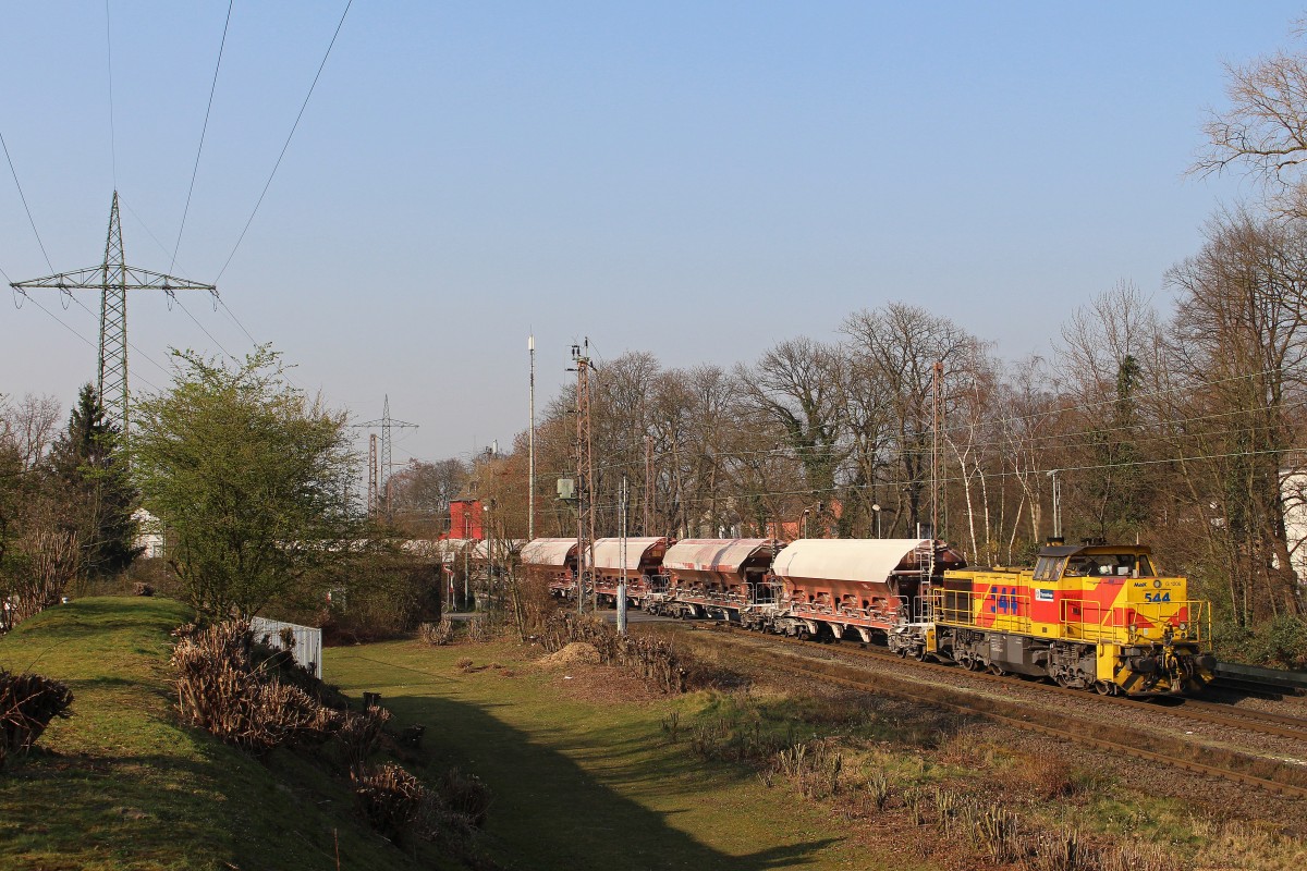 TKSE 544 am 12.3.14 mit einem Kalkzug in Ratingen-Lintorf.