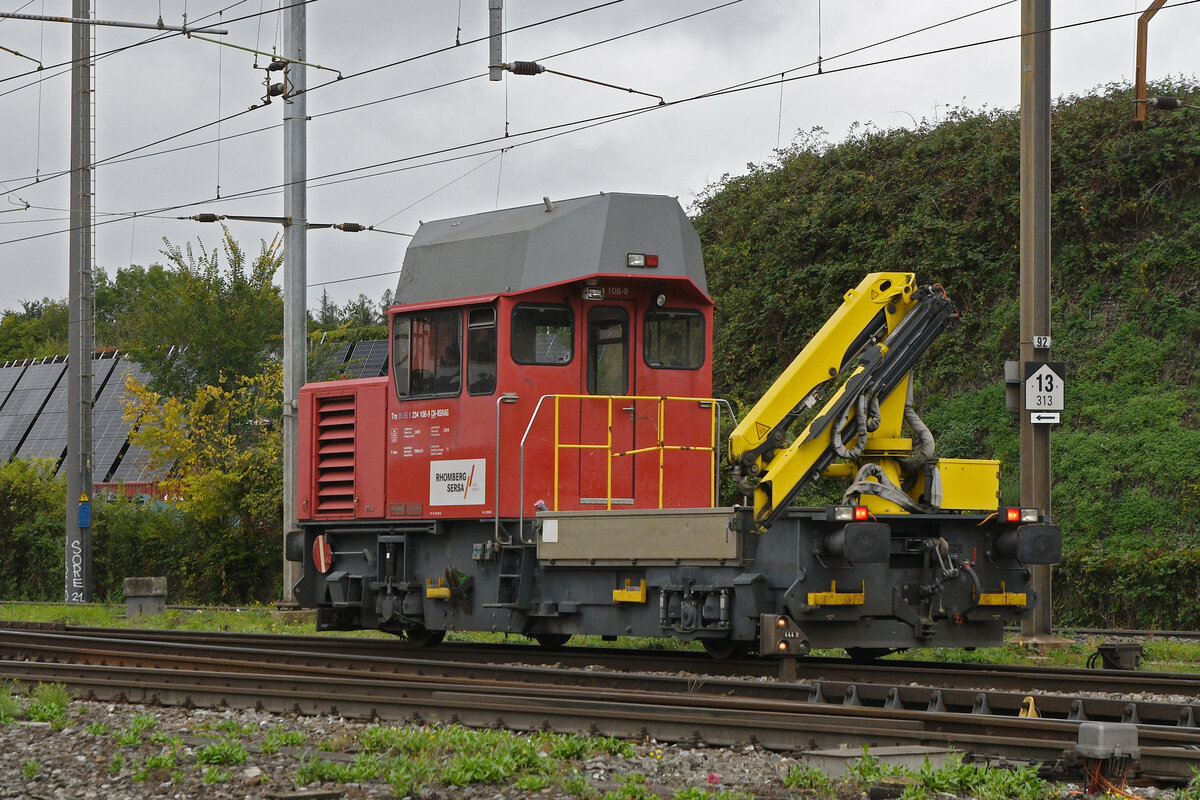 Tm 234 108-9 durchfährt am 22.09.2025 solo den Bahnhof Pratteln.