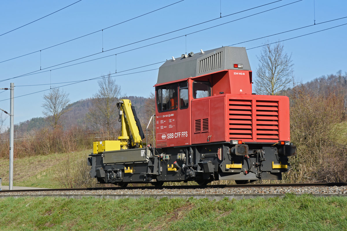 Tm 234 142-8 fährt Richtung Bahnhof Itingen. Die Aufnahme stammt vom 21.03.2019.