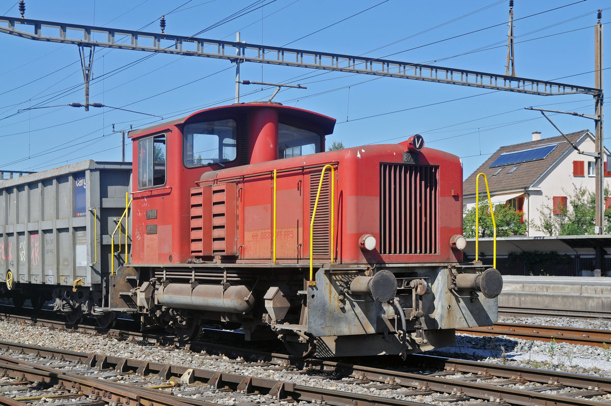 Tm I 8773 der Firma Thommen rangiert beim Bahnhof Kaiseraugst. Die Aufnahme stammt vom 07.08.2017.