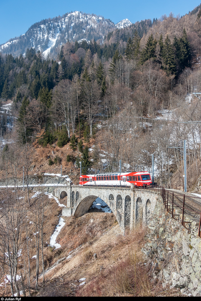 TMR Beh 4/8 72 am 23. Februar 2018 als Mont-Blanc-Express Vallorcine - Martigny kurz vor Finhaut.