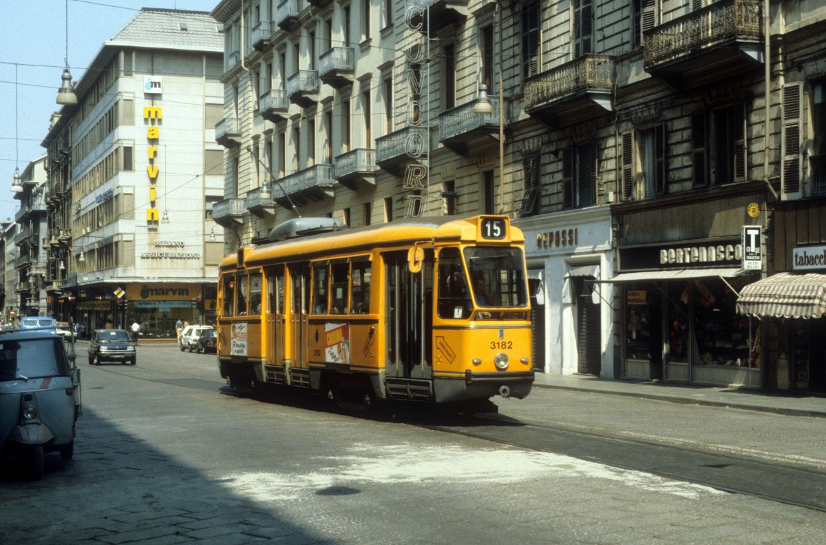 Torino / Turin ATM SL 15 (Tw 3182) Via Lagrange im August 1984.