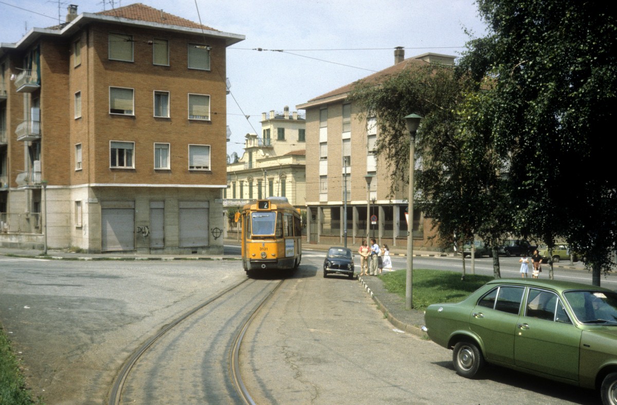 Torino / Turin ATM SL 2 (Tw 3131) Piazza Toselli am 5. Juli 1981.