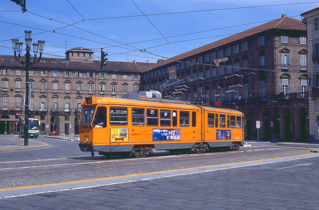 Torino 2832, Piazza Castello, 22.08.1998.
