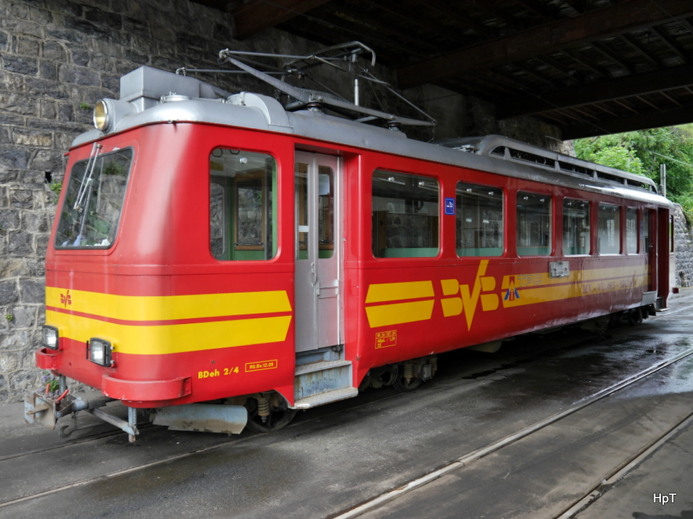 tpc / BVB - Zahnradtriebwagen BDeh 2/4 24 abgestellt im Bahnhofsareal in Villars-sur-Ollon am 20.07.2014