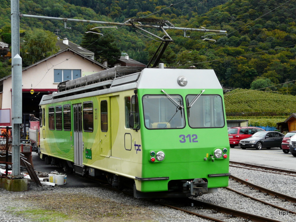 tpc - AL Triebwagen BDeh 4/4 312 vor dem ex ASD Depot in Aigle am 16.10.2013