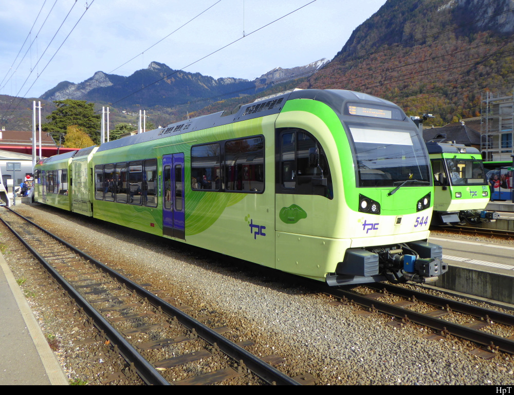 tpc - Triebzug Beh 2/6 544 im Bahnhof von Aigle am 23.11.2019