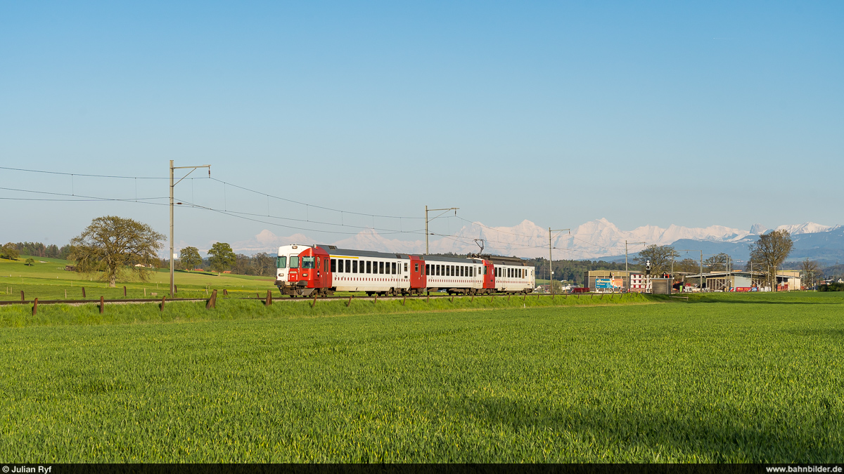 TPF RBDe 567 171 / S21 Fribourg - Ins / Cressier FR, 3. Mai 2021