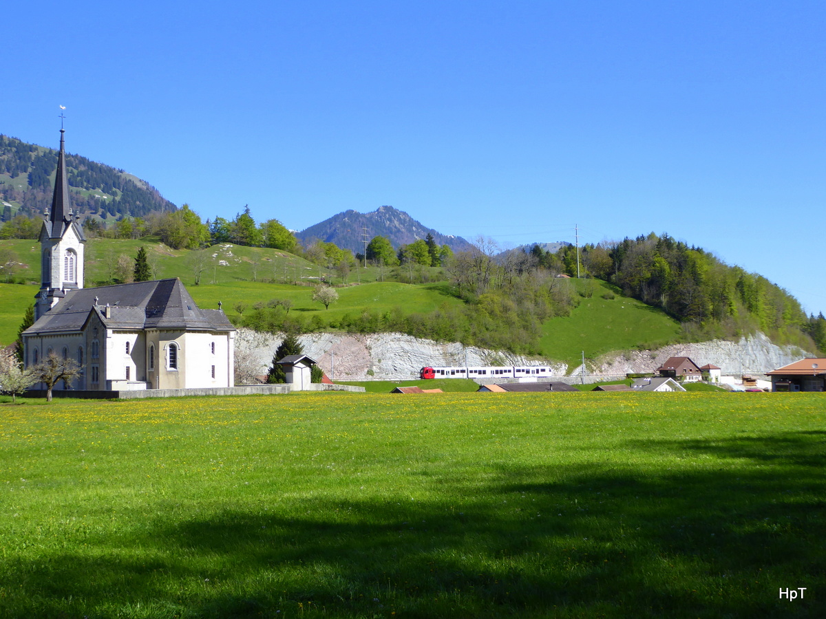 tpf - Regio nach Montbovon mit Be 2/4 103 und B 103 und ABe 4/4 103 unterwegs in Montbovon am 05.05.2016