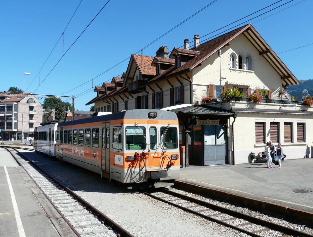 tpf - Regio nach Palzieux mit dem Steuerwagen Bt 224 und Triebwagen BDe 4/4 121 im Bahnhof Chatel`S Denis am 03.09.2013