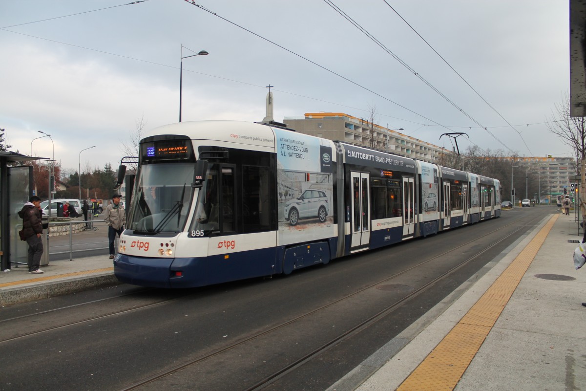TPG BOMBARDIER CITYRUNNER 895 bei der Haltestelle Onex. 06.12.2013