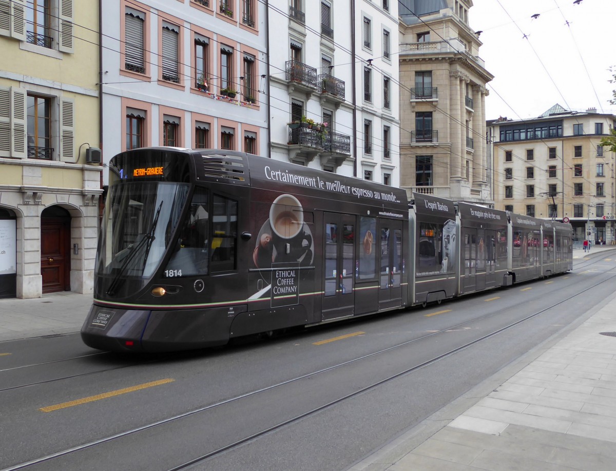 tpg - Tram Be 6/10  1814 unterwegs in den Strassen von der Stadt Genf am 05.09.2015