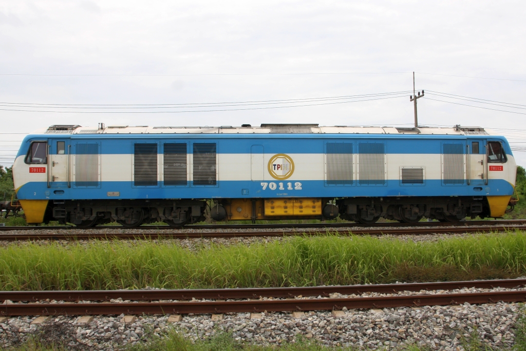 TPIPL 70112 (Co'Co', de, CRRC Ziyang Co.,Ltd., Bj.2016, Fab.Nr. ????) am 27.Juni 2025 beim Verschub der Wagen vom Freight 508 aus Hin Lap und dem Freight 507 nach Hin Lap in der Preng Station und dem Anschlußgleis zur Firma TPI.Concrete.