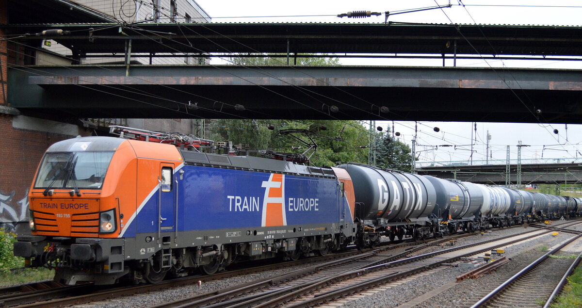 TRAIN EUROPE  193 755  [NVR-Nummer: 91 80 6193 755-6 D-ELOC] verlässt mit Kesselwagenzug den Hamburger Hafen am 25.08.21 Durchfahrt Bf. Hamburg-Harburg.