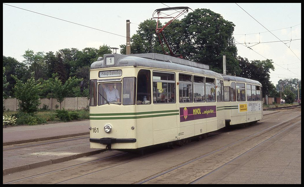 Tram Wagen 161 der Linie 1 ist hier am 20.5.1993 auf dem Bahnhof Vorplatz in Brandenburg unterwegs.