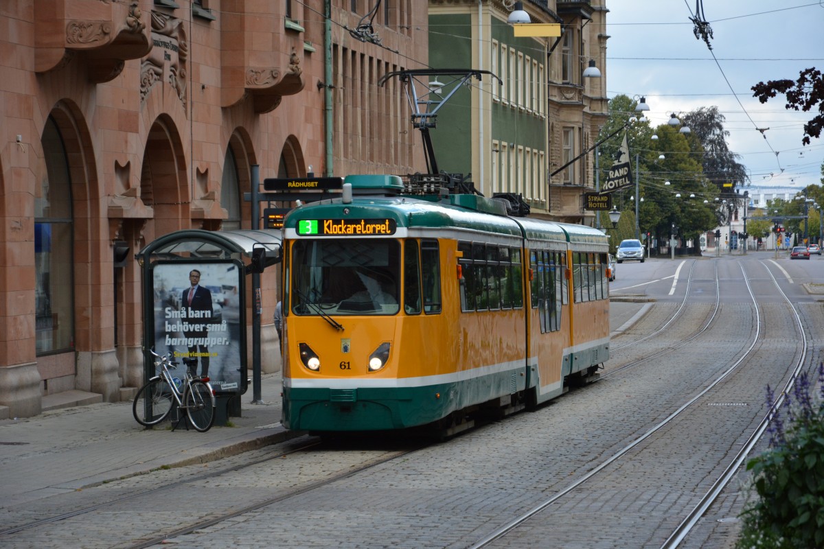 Tramlinie 3 Richtung Innenstadt an der Haltestelle Norrköping Rådhuset am 09.09.2014.
