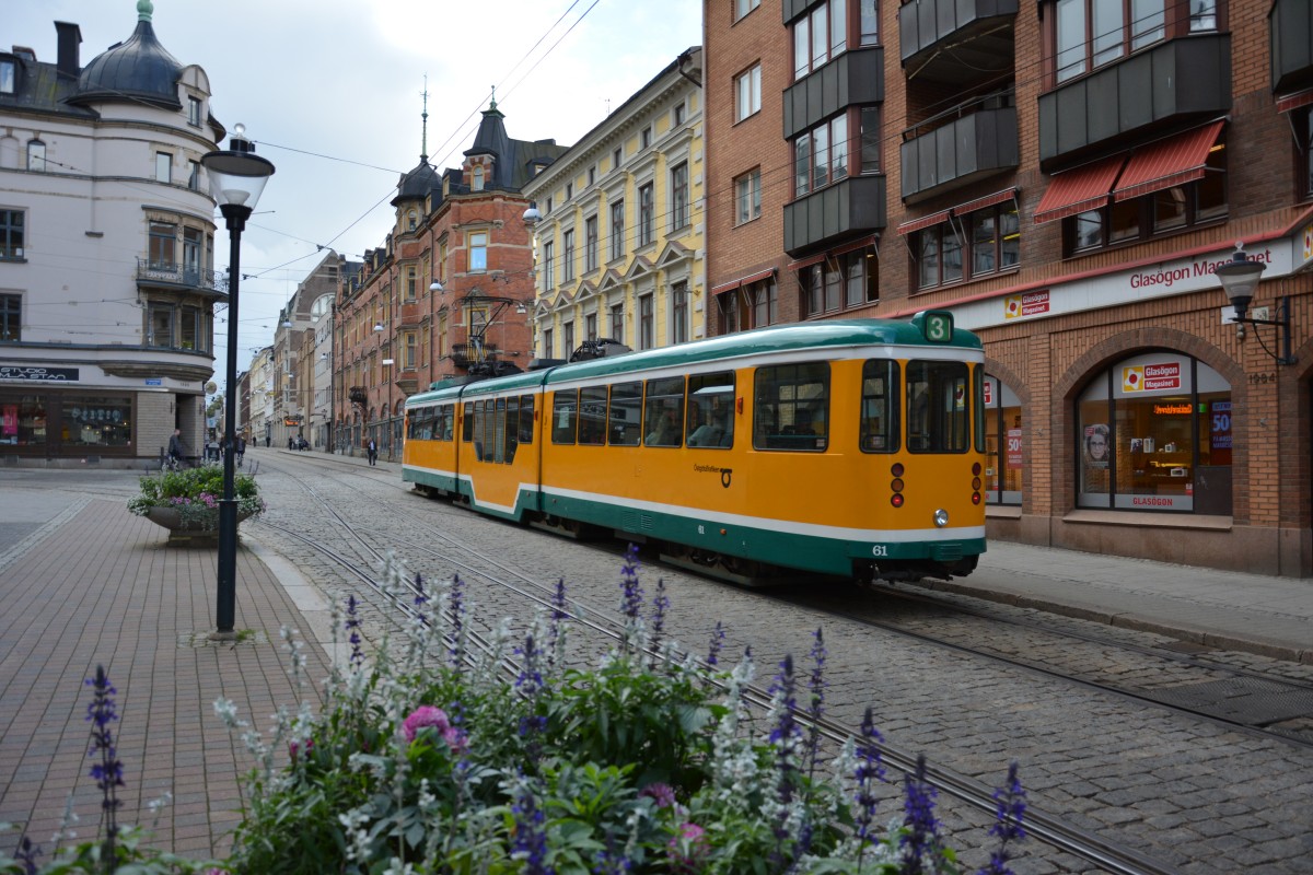 Tramlinie 3 Richtung Innenstadt an der Haltestelle Norrköping Rådhuset am 09.09.2014.