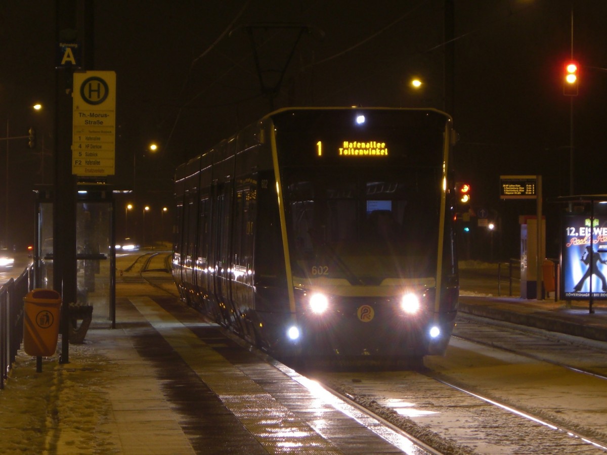 Tramlink 6N2 als Linie 1 nach Hafenallee, Toitenwinkel in Evershagen, 03.02.2015
