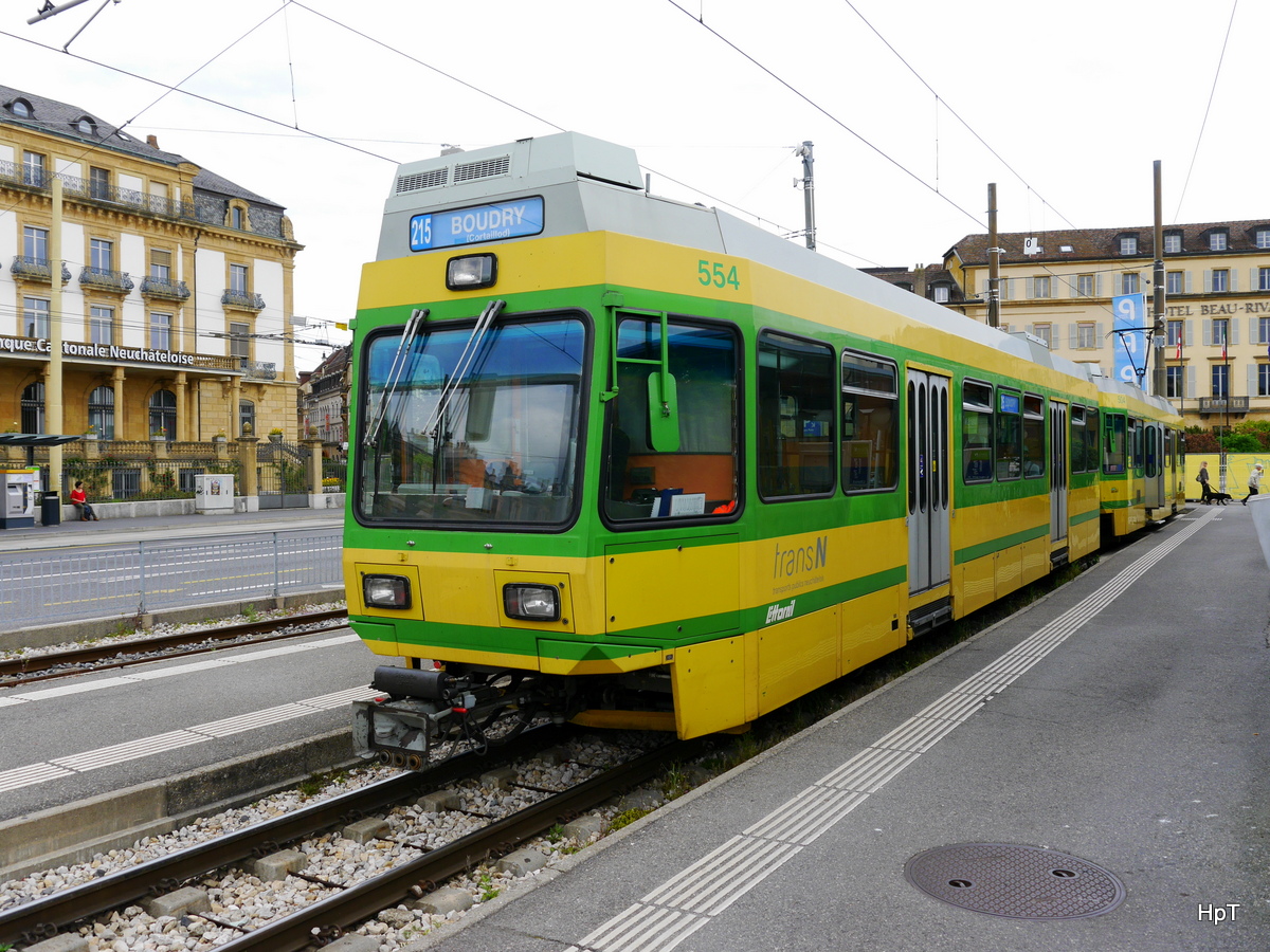 TransN - Steuerwagen Bt 554 mit Triebwagen Be 4/4 503 in Neuchâtel beim Endhalt der TransN am 22.05.2016 