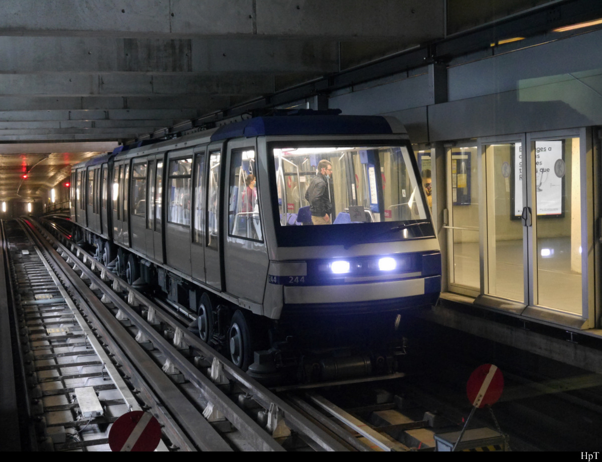 Transport Lausanne - Metro Wagen 244 an der Endhaltestelle Croisettes am 06.09.2020