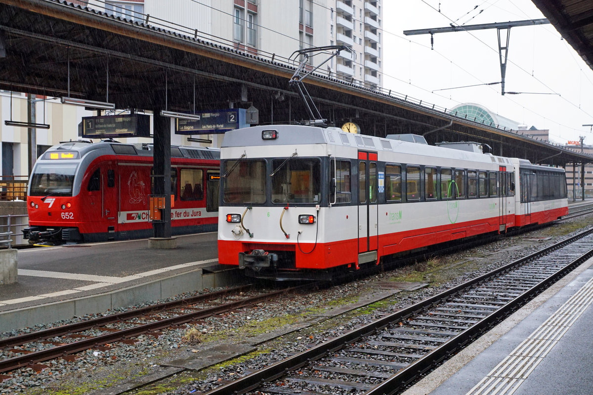 Transports Publics Neuchâtelois (Transports publics neuchâtelois)/trans N/CMN.
An einem Schlechtwettertag bei Regen, Wind, Kälte und  sehr schlechten Lichtverhältnissen auf der Strecke La Chaux-de-Fonds - Les Ponts-de-Martel unterwegs.
Impressionen vom 2. Februar 2020 mit dem BDe 4/4 6 und dem sehr selten im Einsatz stehenden Salonsteuerwagen ASt 21.
Die Fotostandorte in Les Ponts-de-Martel wurden mir ausnahmsweise erlaubt.
Foto: Walter Ruetsch 