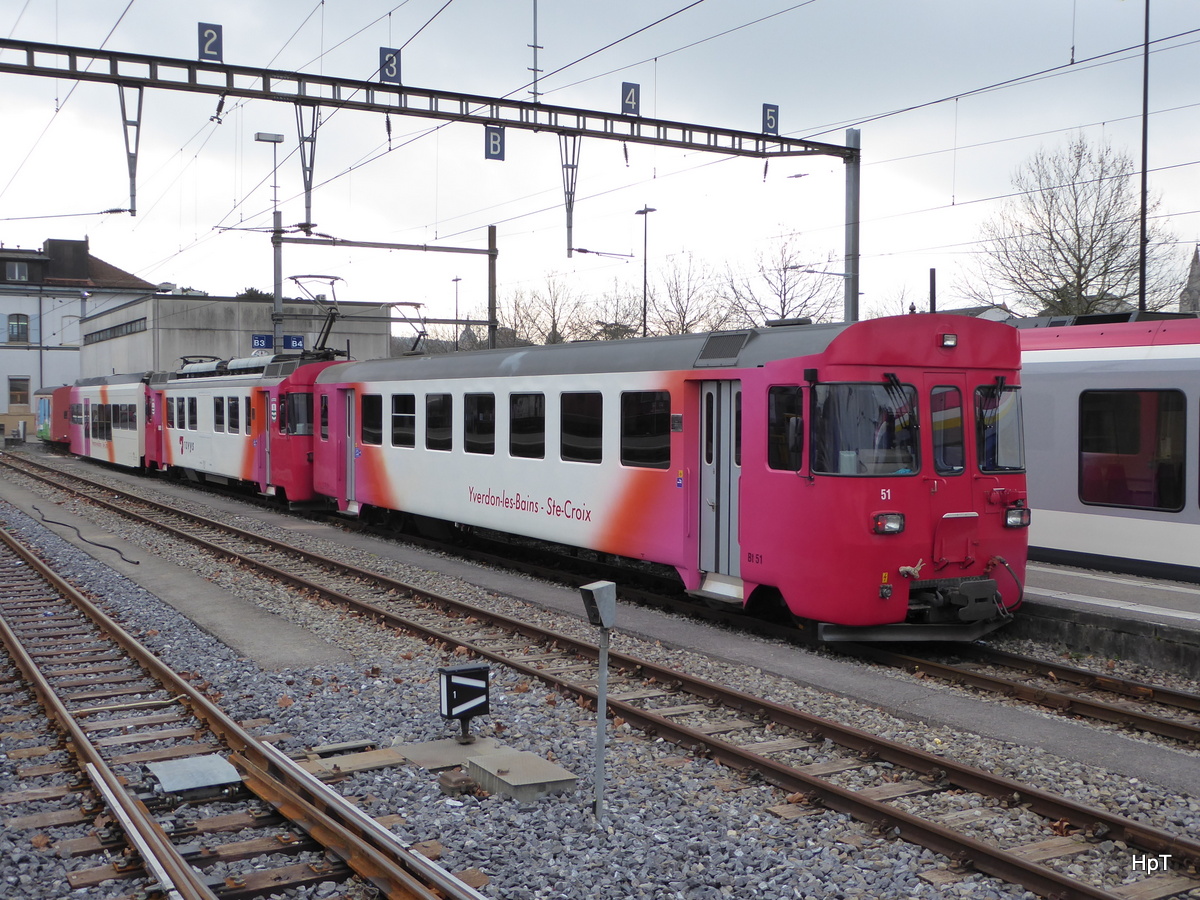 travys ( YSteC ) - Steuerwagen Bt 51 mit Triebwagen Be 4/4 1 in Yverdon am 18.02.2016