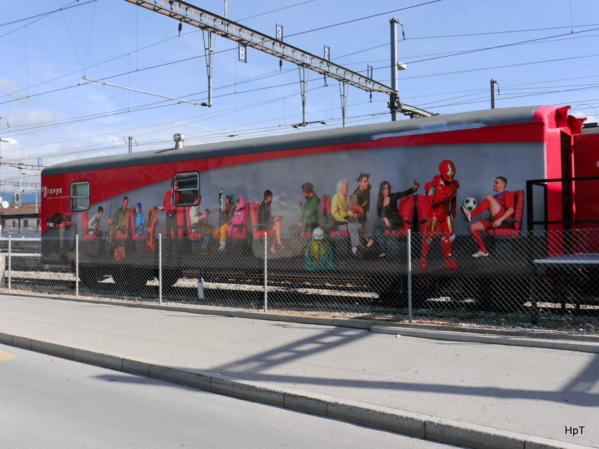 travys / YsteC - ex SBB Brünig Dienstwagen X 9753 als Aufenthaltsraum fürs Personal abgestellt im Bahnhof von Yverdon les Bains am 14.06.2015