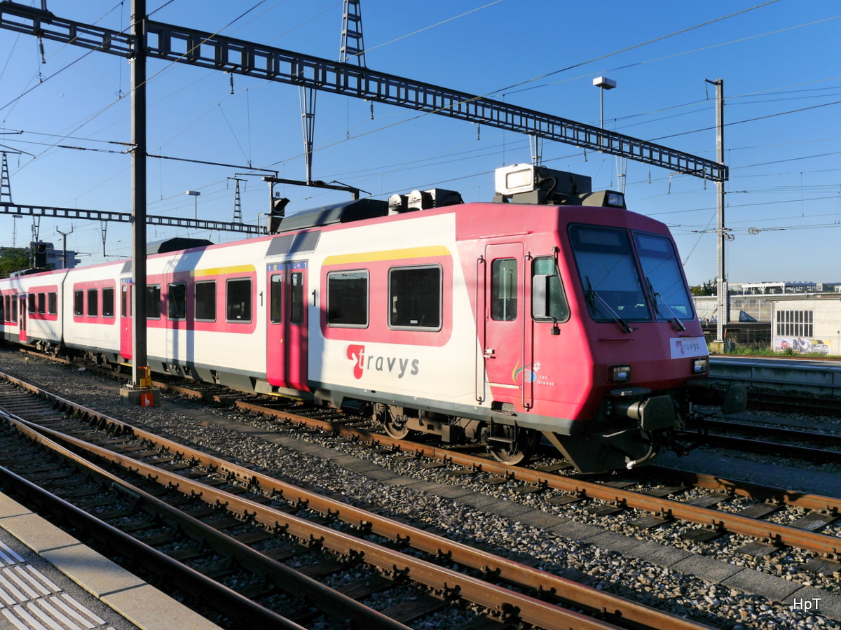 Travys - Steuerwagen ABt 50 85 39-43 984-6 im Bahnhof Biel am 10.07.2016