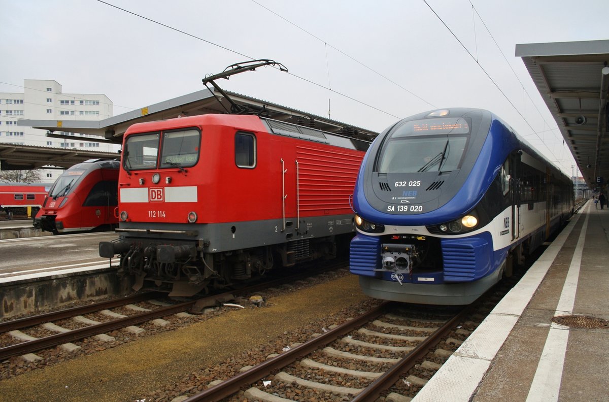 Treffen in Berlin Lichtenberg von: 442 328-1  Wildau  als RB14 (RB93617)  Airport-Express  nach Berlin Schönefeld Flughafen, 112 114 mit RE3 (RE3346) von Berlin Hauptbahnhof (tief) nach Schwedt(Oder) und 632 025-2 als RB26 (RB5162) von Kostrzyn. (11.2.2017)