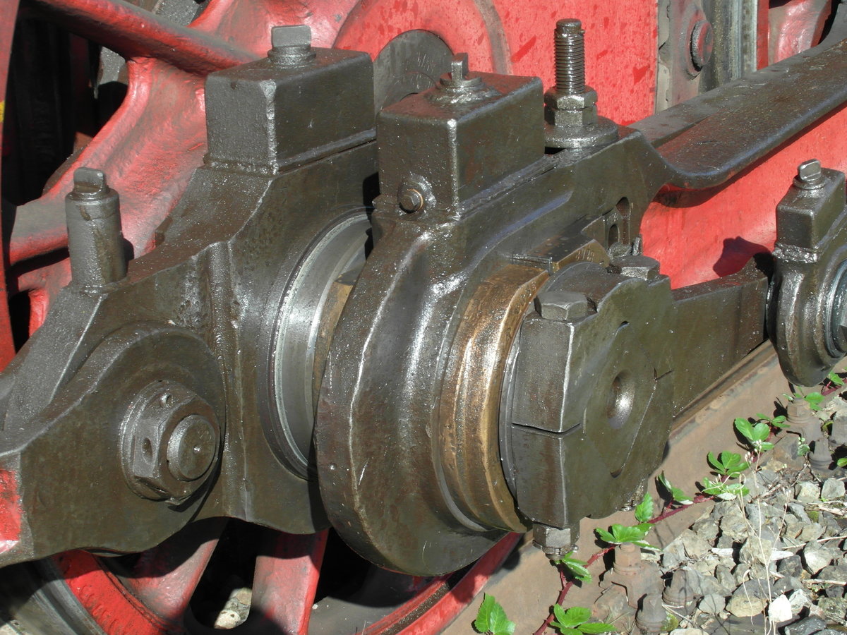 Treibstangenlager der 52 8038. Dampfeisenbahn Weserbergland (DEW) in Stadt Hagen.
01.10.2017