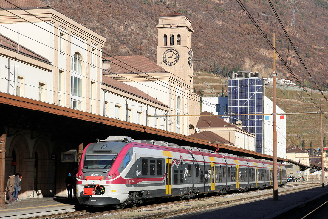 Trenitalia / Trentino ETR 526 014 // Bahnhof Bozen // 8. Dezember 2016