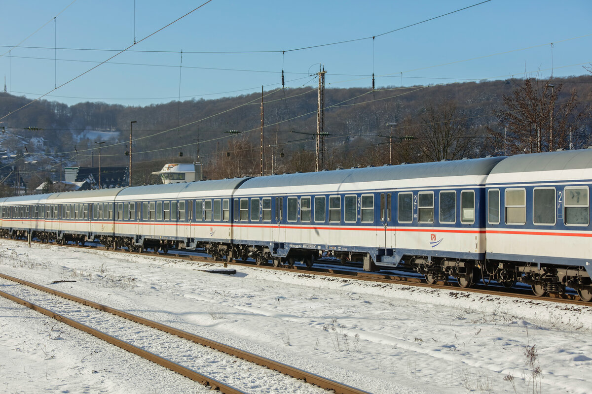 TRI Personenwaggons in Wuppertal Steinbeck, am 20.01.2024.