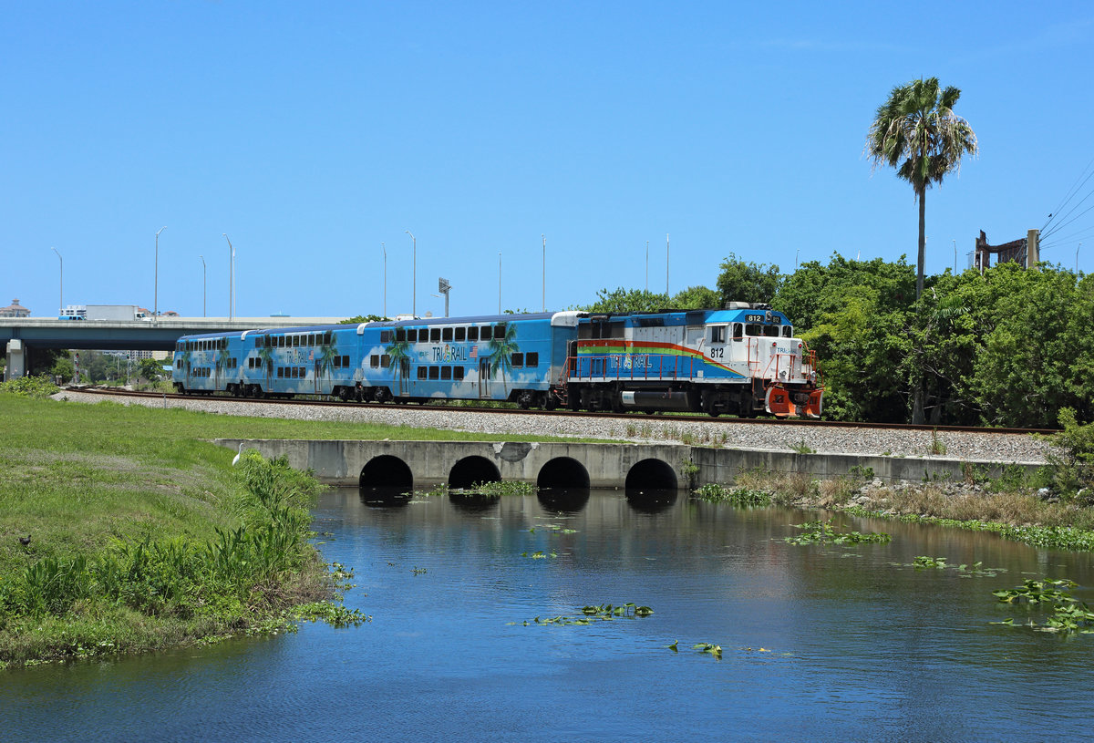 Tri-Rail train 812 approaches West Palm Beach, 812 is at the rear providing the power, 21 June 2016