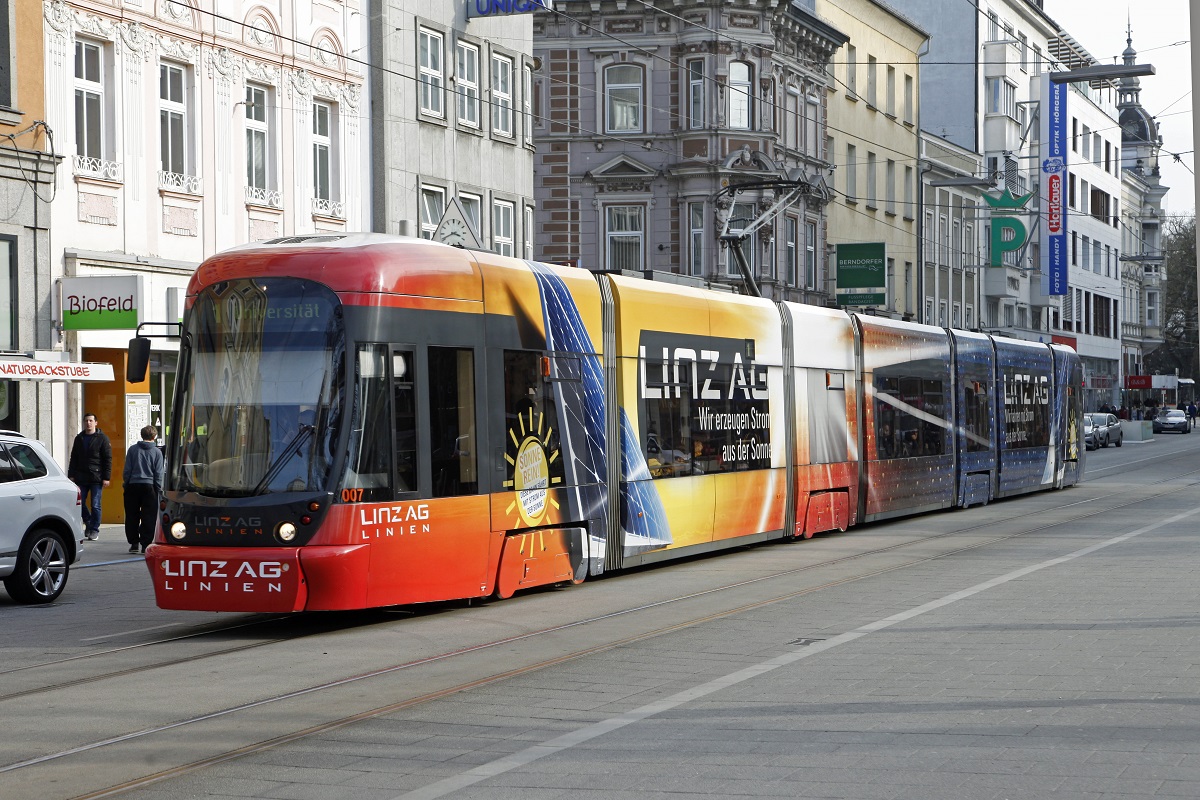 Triebwagen 007, Linie 1, Linz Landstrasse, 17.03.2017.