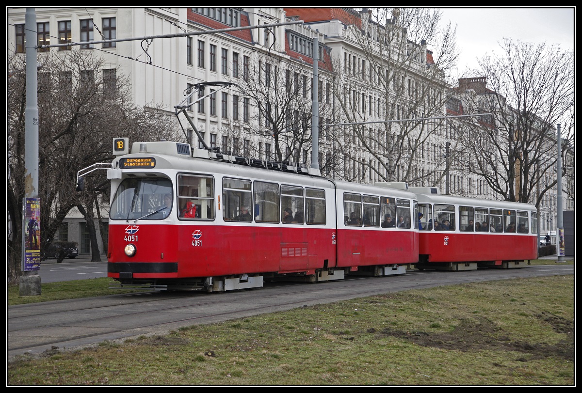 Triebwagen 4051, Linie 18, Linke Wienzeile am 14.03.2018.
