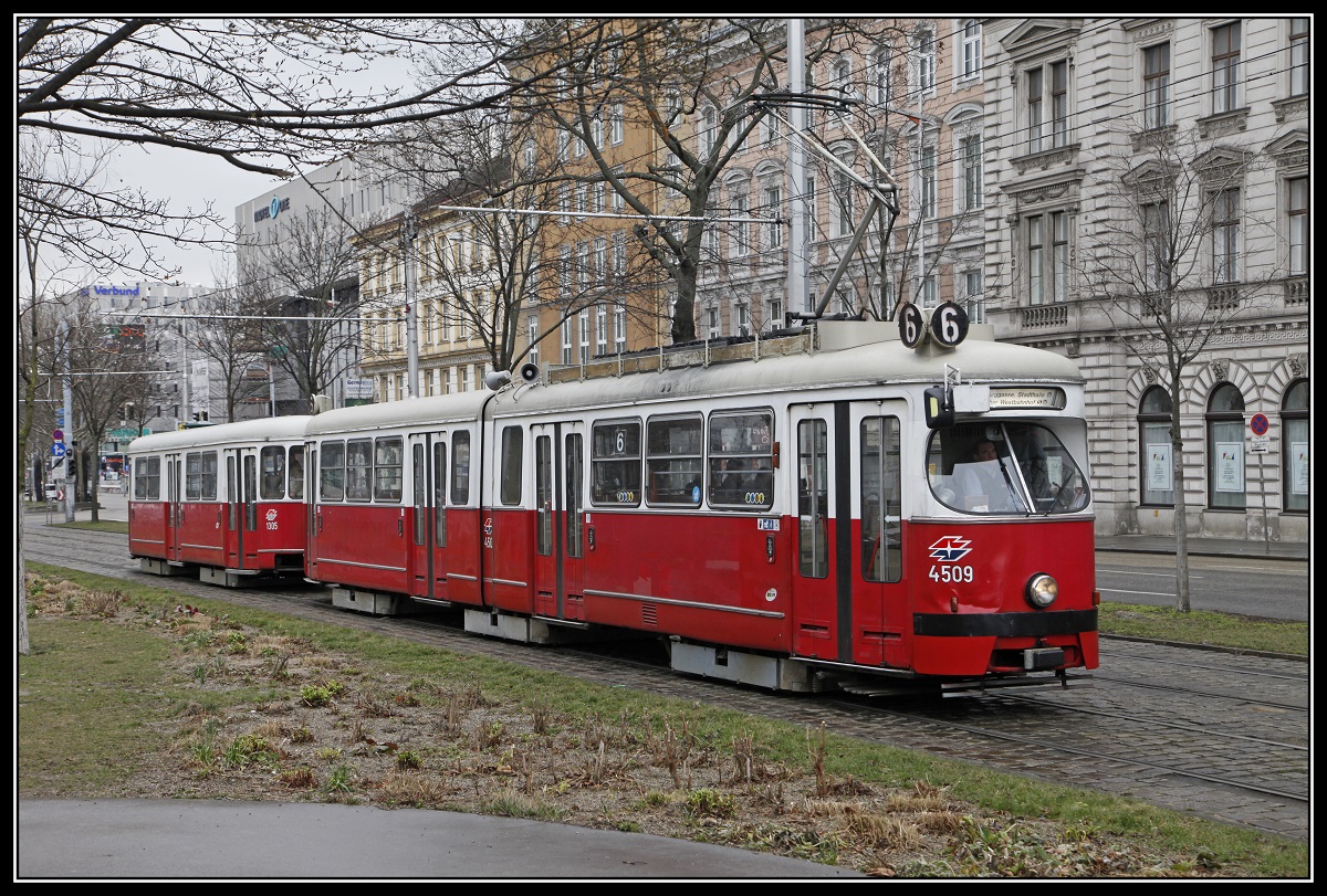 Triebwagen 4509, Linie 6, Neubaugürtel am 14.03.2018.