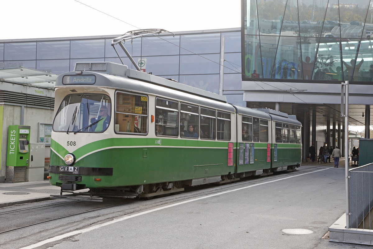 Triebwagen 508,Linie 4, Liebenau am 30.10.2015.