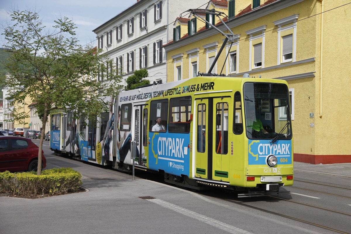 Triebwagen 604, Linie 1, Georgigasse am 6.05.2015.