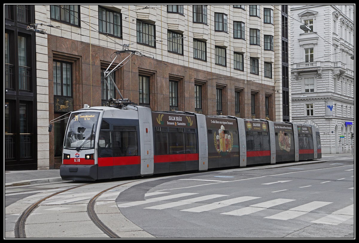 Triebwagen 638, Linie 71, Wipplingerstraße am 14.03.2018.