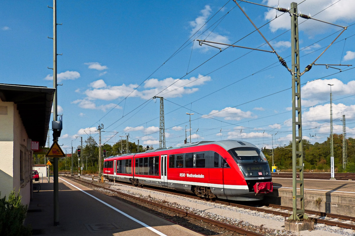 Triebwagen 642 xxx im Bahnhof Crailsheim. 04.09.2015