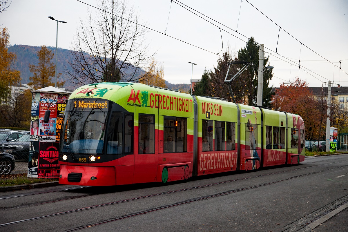 Triebwagen 659,Linie 1, Asperngasse am 7.11.2017.