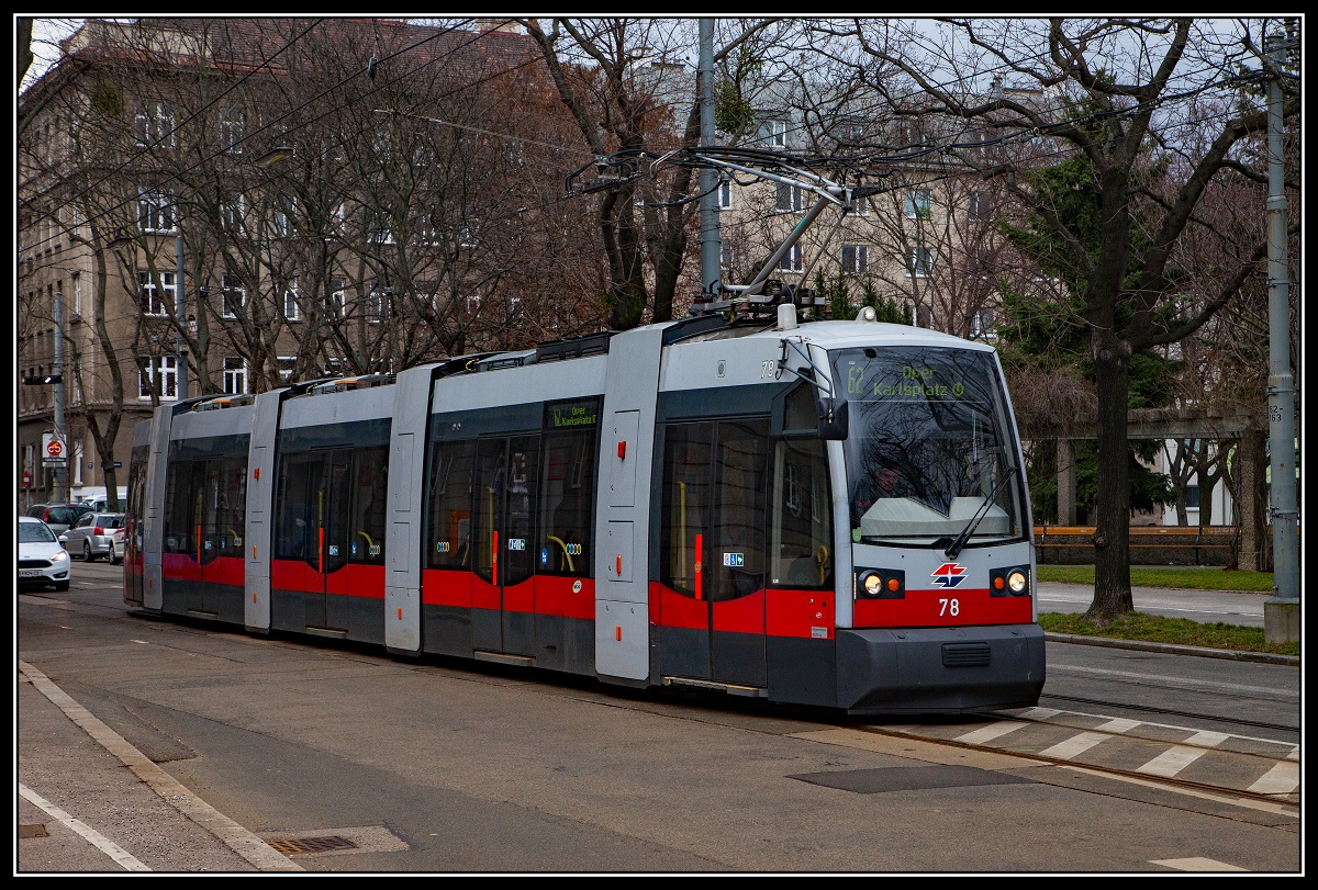 Triebwagen 78, Linie 62, Flurschützstraße am 14.03.2018.