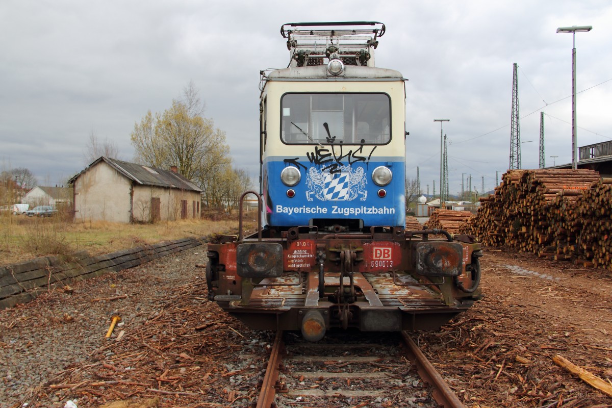 Triebwagen der Bayerischen Zugspitzbahn abgestellt im Bahnhof Lichtenfels am 30.03.2012. (Bild wurde von der Bamberger Strae gemacht)