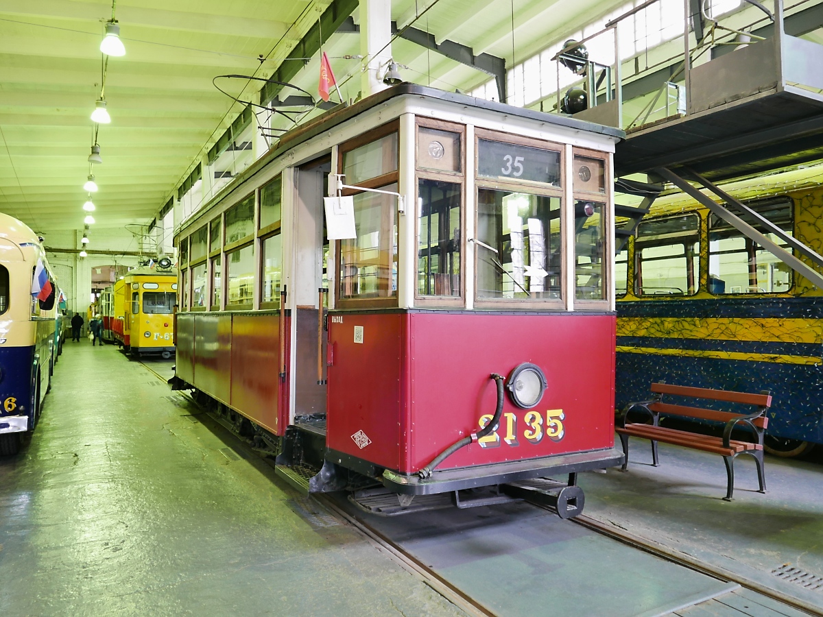 Triebwagen vom Typ MSP-3 wurden ab 1932 gebaut und waren bis 1968 im Einsatz. Hier Nr. 2135 im Museum für Elektrotransport in St. Petersburg, 22.10.2017 