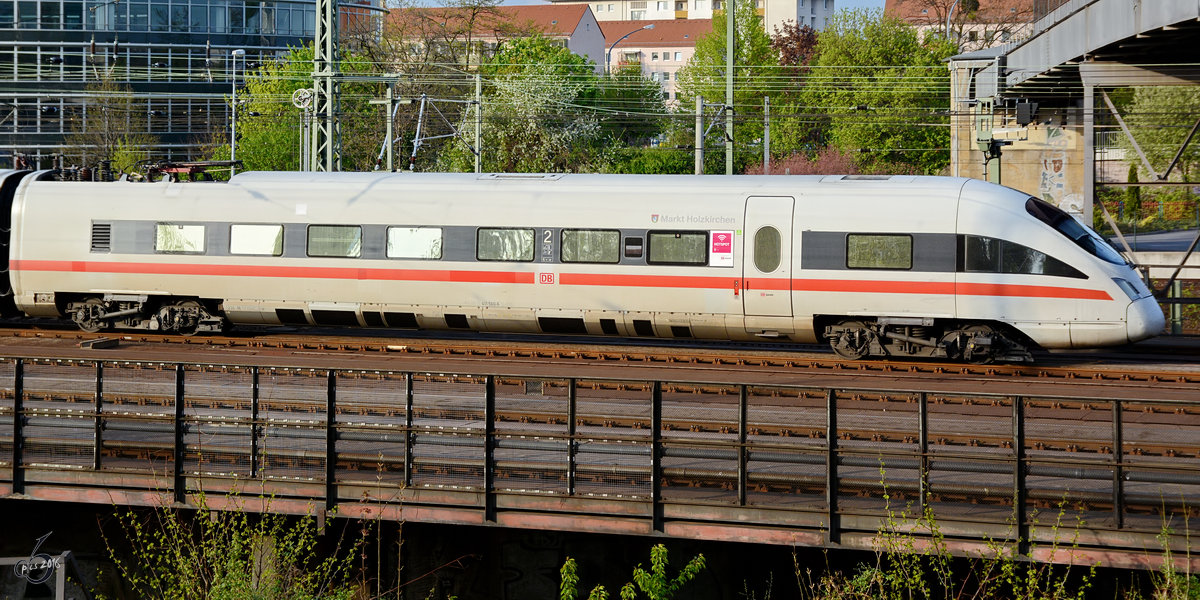 Triebwagenkopf des ICE-T  Markt Holzkirchen  der DB im April 2017 in Dresden.
