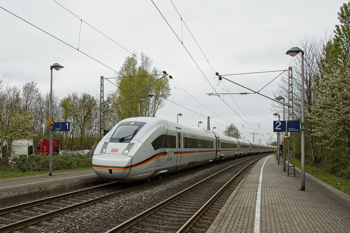 Triebzug 412 057  Bundesrepubilk Deutschland  als ICE 614 nach Altona im Bahnhof Dortmund-Kirchderne (15.04.2022)