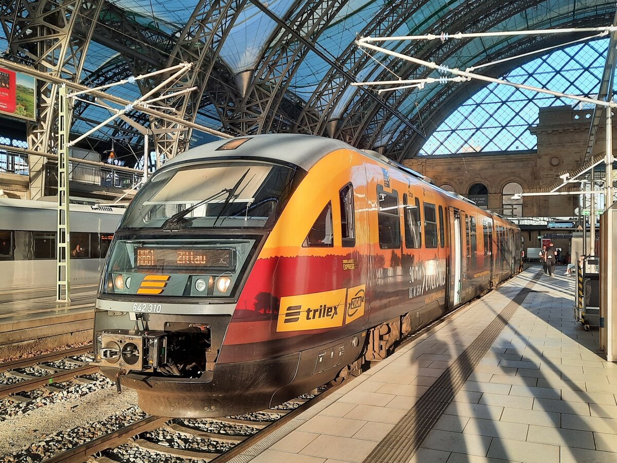 trilex 642 310 als TL 76559 nach Zittau, am 07.08.2022 in Dresden Hbf.