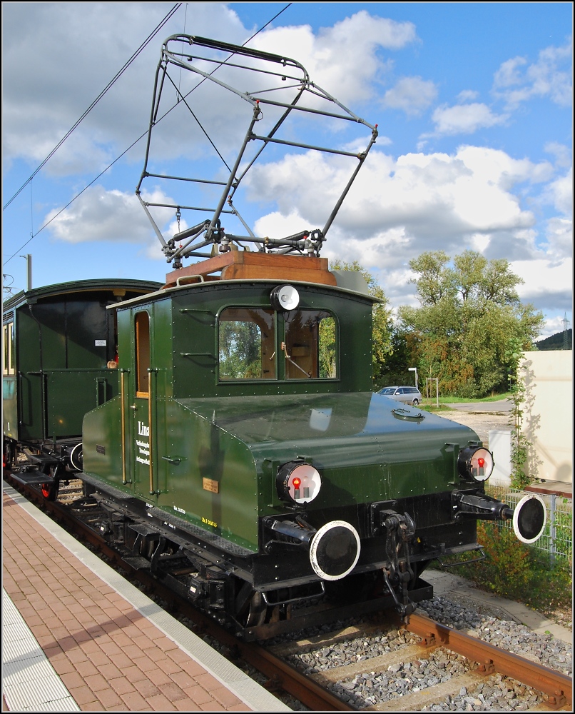 Trossinger Eisenbahn. Weil sie so schön ist zum Abschluss noch einmal Lina im Sonnenschein. September 2008.
