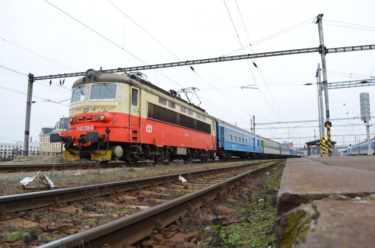 Tschechien CD 242 218-6 in Plzeň (Pilsen) Hbf 05.03.2016
